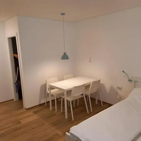 Studio Apartment Zara Apartment *