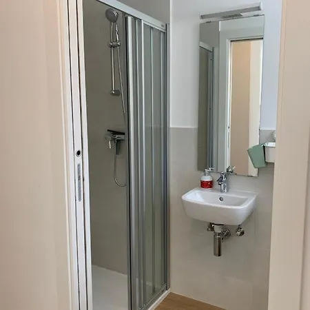 Studio Apartment Zara Apartment *