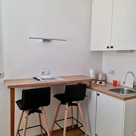 Studio Apartment Zara דירה זאדאר