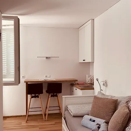 Studio Apartment Zara Apartman