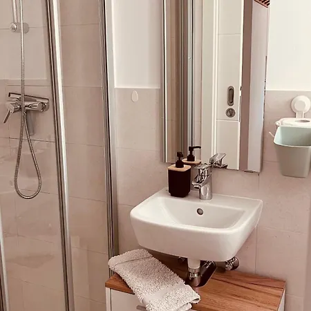 Apartman Studio Apartment Zara *